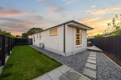 Photo of property in 8c Wychwood Crescent, Bishopdale, Christchurch, 8053