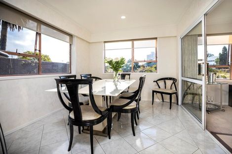 Photo of property in 12 Green Lane East, Pukekohe, 2120