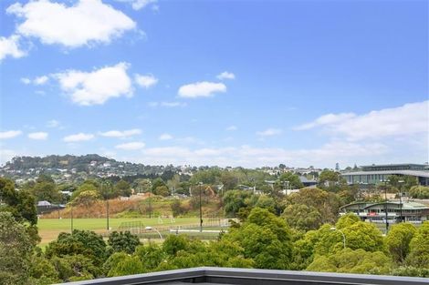 Photo of property in 10 Westmere Crescent, Westmere, Auckland, 1022