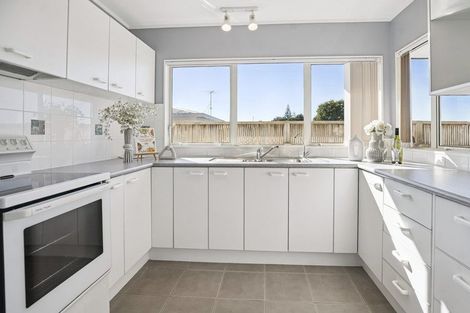 Photo of property in 36b Charlotte Street, Stanmore Bay, Whangaparaoa, 0932