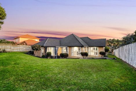 Photo of property in 38 Dannemora Drive, Dannemora, Auckland, 2016