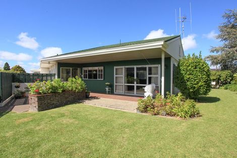 Photo of property in 2 Grassy Downs Place, St Andrews, Hamilton, 3200