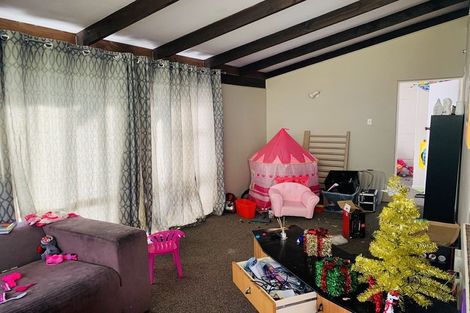 Photo of property in 128 Farquhar Road, Glendene, Auckland, 0602