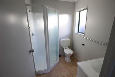 Photo of property in 2 Ettrick Lane, Papakura, 2110