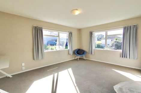 Photo of property in 1/15 Alamein Avenue, Belmont, Auckland, 0622