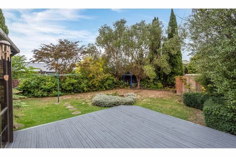 Photo of property in 405 Avonhead Road, Avonhead, Christchurch, 8042