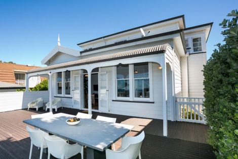 Photo of property in 11 Colenso Avenue, Hospital Hill, Napier, 4110