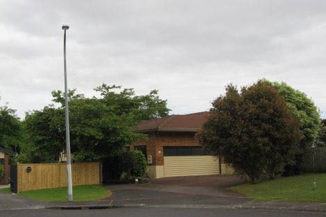 Photo of property in 11 Reynard Terrace, Conifer Grove, Takanini, 2112
