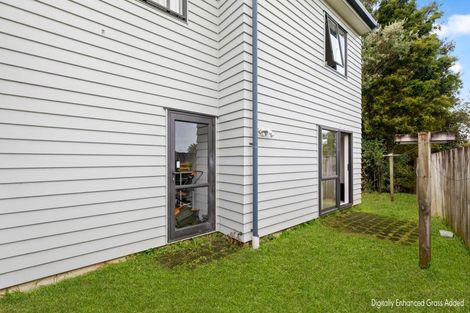 Photo of property in 4/36 West Coast Road, Glen Eden, Auckland, 0602