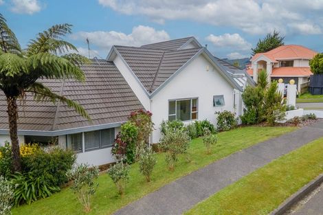 Photo of property in 2 Myers Grove, Churton Park, Wellington, 6037