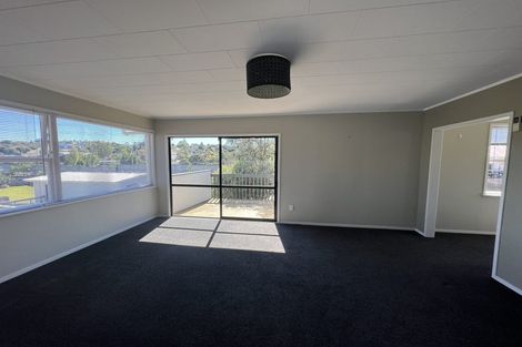 Photo of property in 234 Triangle Road, Massey, Auckland, 0614