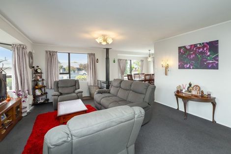 Photo of property in 49 Cambridge Terrace, Masterton, 5810