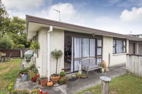 Photo of property in 25 Redwood Grove, Hokowhitu, Palmerston North, 4410