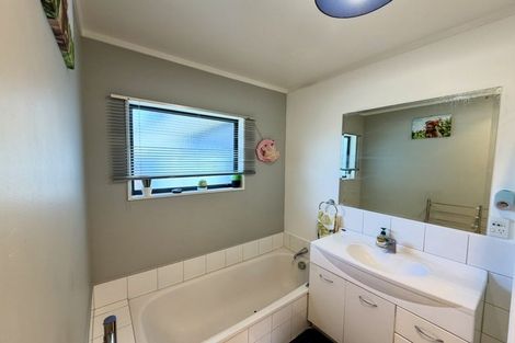 Photo of property in 91 Hillcrest Avenue, Hillcrest, Auckland, 0627