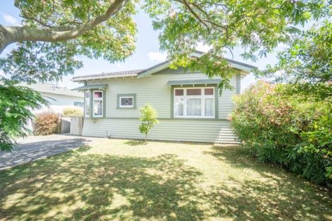 Photo of property in 40 Kingswood Street, Takaro, Palmerston North, 4412