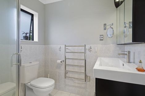 Photo of property in 32 Lough Bourne Drive, Pukekohe, 2120
