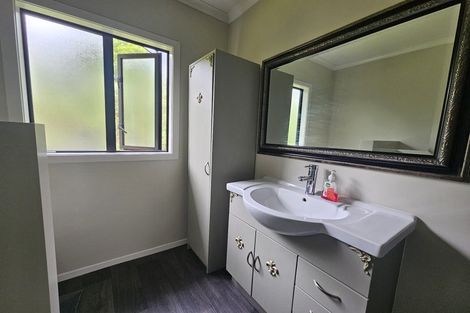 Photo of property in 855 Makerua Road, Tokomaru, Palmerston North, 4474