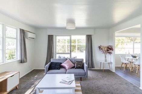 Photo of property in 33 Kopara Grove, Stokes Valley, Lower Hutt, 5019