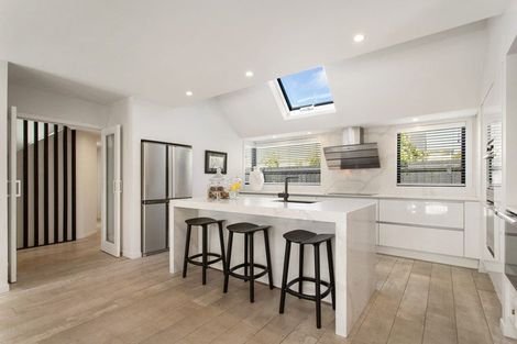 Photo of property in 2a Wairarapa Terrace, Merivale, Christchurch, 8014