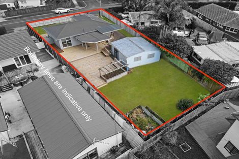 Photo of property in 54 Edgewater Drive, Pakuranga, Auckland, 2010