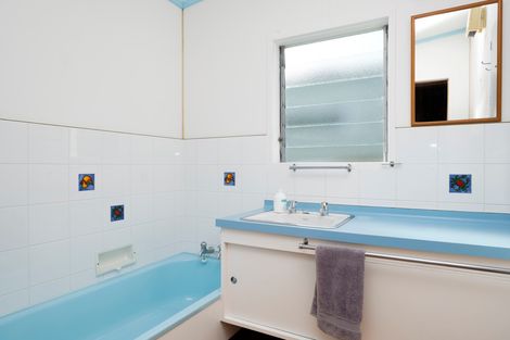 Photo of property in 23 Marine Parade, Macandrew Bay, Dunedin, 9014