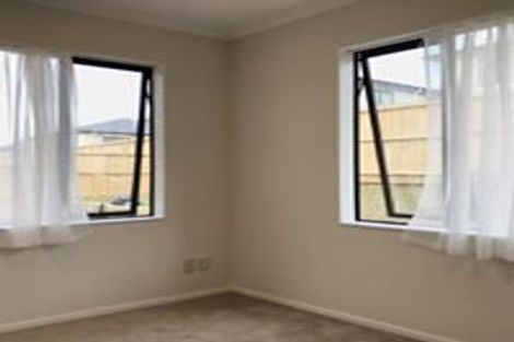 Photo of property in 30 Drumbuoy Drive, Flat Bush, Auckland, 2019