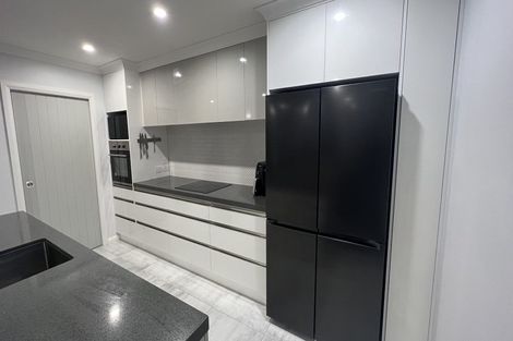 Photo of property in 5 Stratford Court, Fitzherbert, Palmerston North, 4410