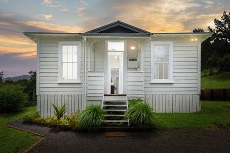 Photo of property in 15 Symonds Street, Onehunga, Auckland, 1061