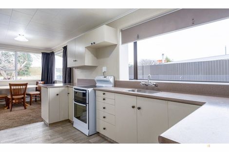 Photo of property in 39 Queen Street, Pareora, 7912