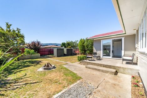 Photo of property in 20 Totara Park Road, Clouston Park, Upper Hutt, 5018