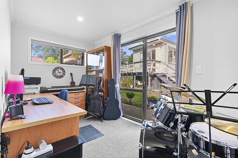 Photo of property in 52 Hobart Crescent, Wattle Downs, Auckland, 2103