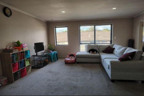 Photo of property in 100 George Deane Place, Greenhithe, Auckland, 0632