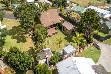 Photo of property in 127 Mckellar Place, Whangamata, 3620