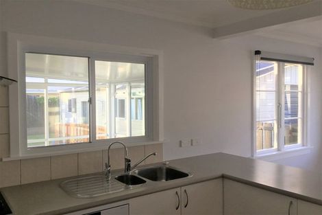 Photo of property in 33 Princes Street, Fitzroy, New Plymouth, 4312