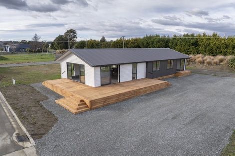 Photo of property in 21 Tukare Loop, Te Anau, 9600