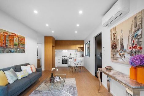 Photo of property in 37b Flanshaw Road, Te Atatu South, Auckland, 0610