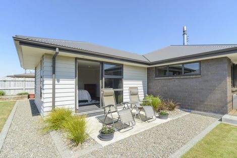 Photo of property in 25 Trump Place, Kelvin Grove, Palmerston North, 4414