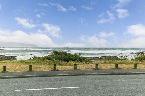 Photo of property in 128 Owhiro Bay Parade, Owhiro Bay, Wellington, 6023