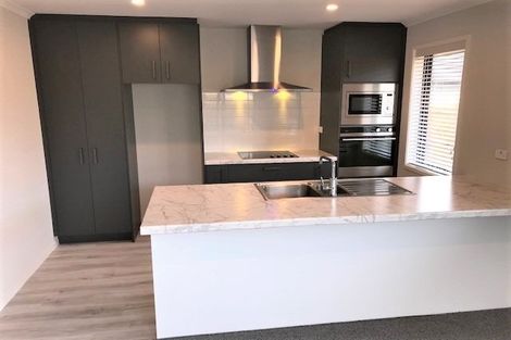 Photo of property in 8b Te Wharo Drive, Papamoa, 3118