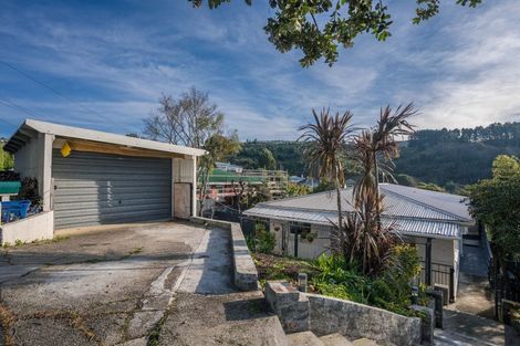 Photo of property in 94 Brockville Road, Glenross, Dunedin, 9011