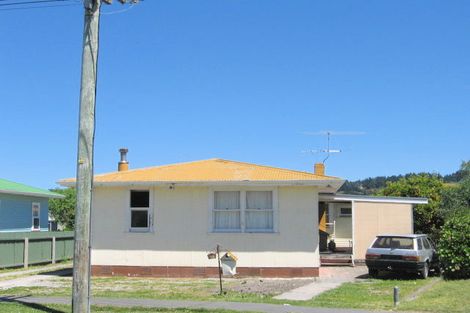 Photo of property in 19 Kara Street, Outer Kaiti, Gisborne, 4010
