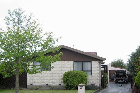 Photo of property in 19 Kruse Place, Redwood, Christchurch, 8051