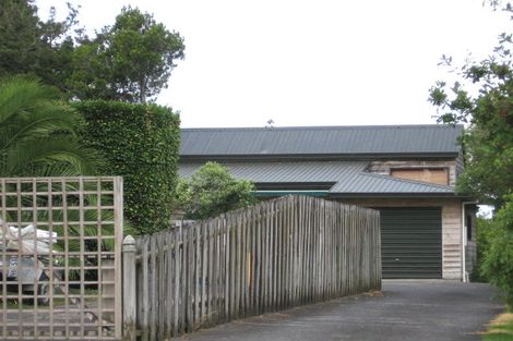 Photo of property in 1/60 Island Bay Road, Beach Haven, Auckland, 0626