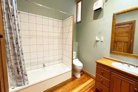 Photo of property in 13 Queen Street, Mount Victoria, Wellington, 6011