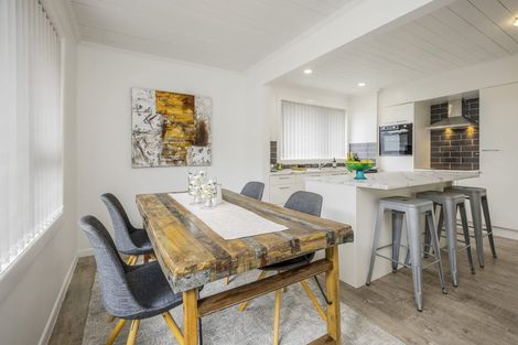 Photo of property in 5 Bunnythorpe Road, Papakura, 2110