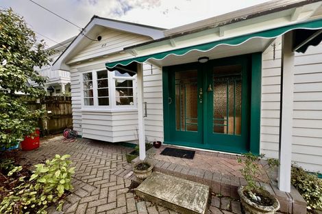 Photo of property in 370 Karori Road, Karori, Wellington, 6012