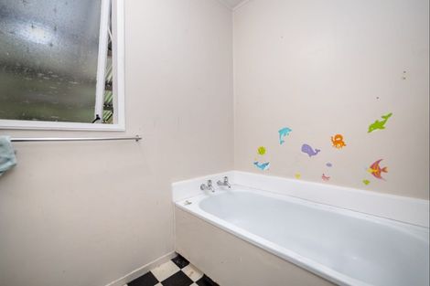 Photo of property in 16a Clifton Avenue, Carterton, 5713