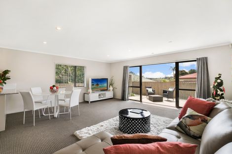 Photo of property in 12 Wairua Place, Pukekohe, 2120