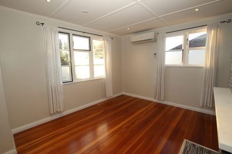 Photo of property in 245 Great North Road, Henderson, Auckland, 0612