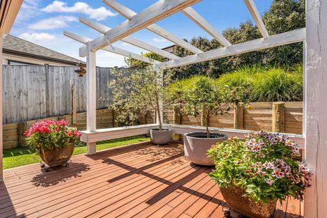 Photo of property in 21 Jeroboam Loop, Kumeu, 0810